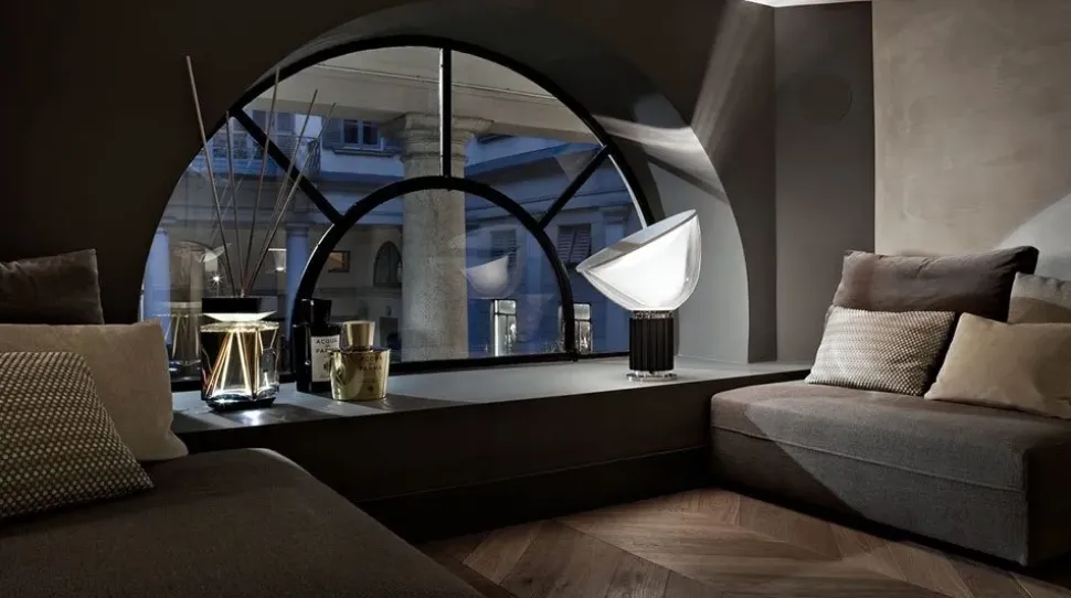 Lampada da tavolo Taccia Flos in Offerta Outlet