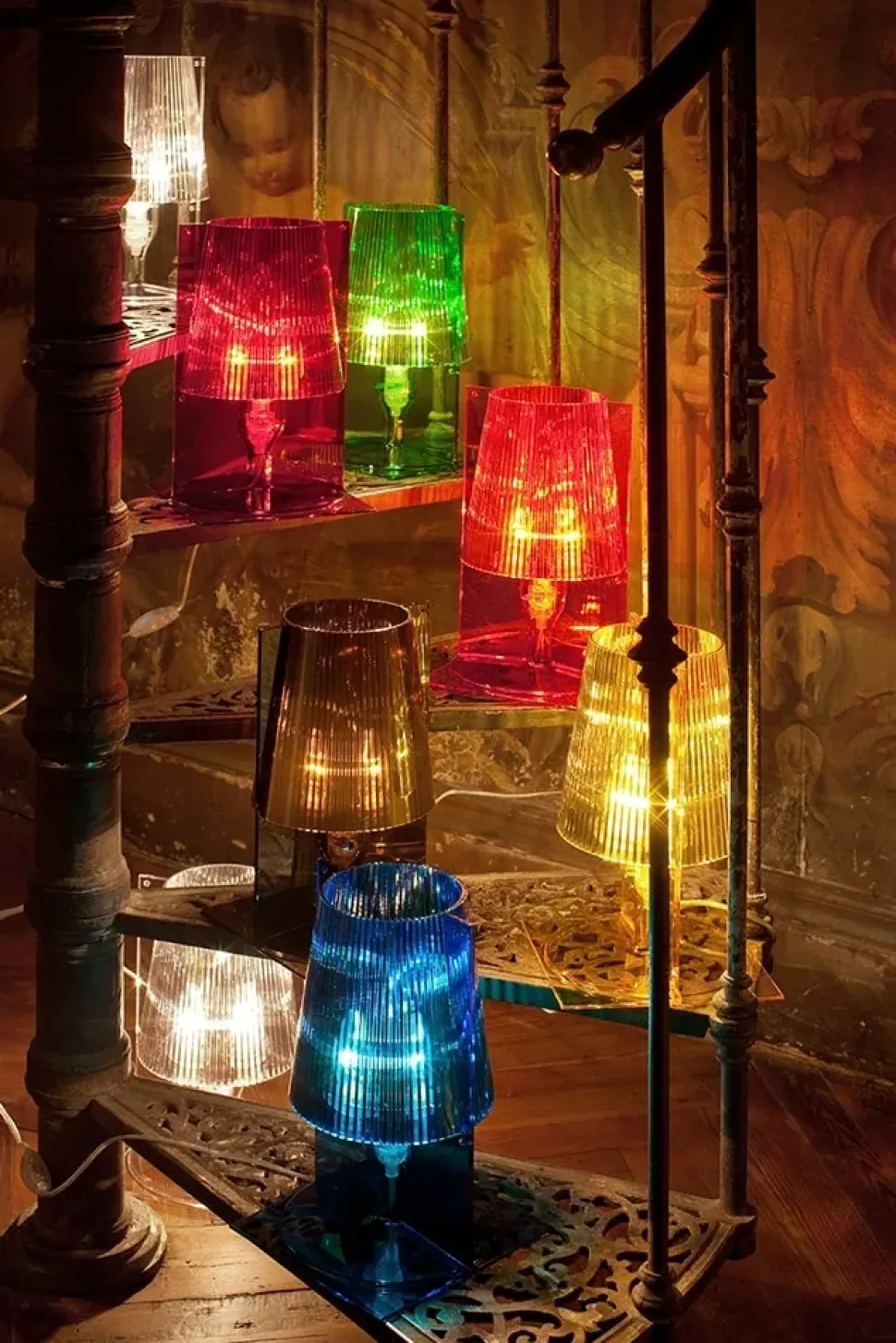 Lampada da tavolo Take Kartell a prezzo Outlet