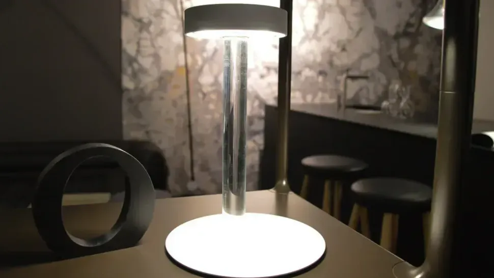 Lampada da tavolo Tetatet flute Davide groppi a prezzo scontato