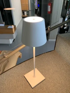 Lampada da tavolo Zafferano Poldina stile Design a prezzi convenienti