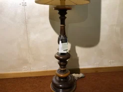 Lampada da terra Chelini Romeo Ambra a prezzi vantaggiosi!