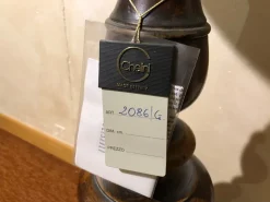 Lampada da terra Chelini Romeo Ambra a prezzi vantaggiosi!