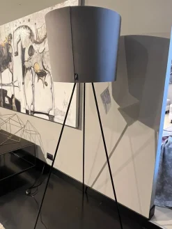 Lampada da terra Hunt  Ditre italia a prezzo Outlet