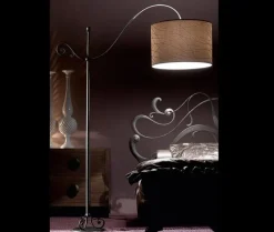 Lampada da terra in altro Ester-roll Cortezari a prezzo Outlet