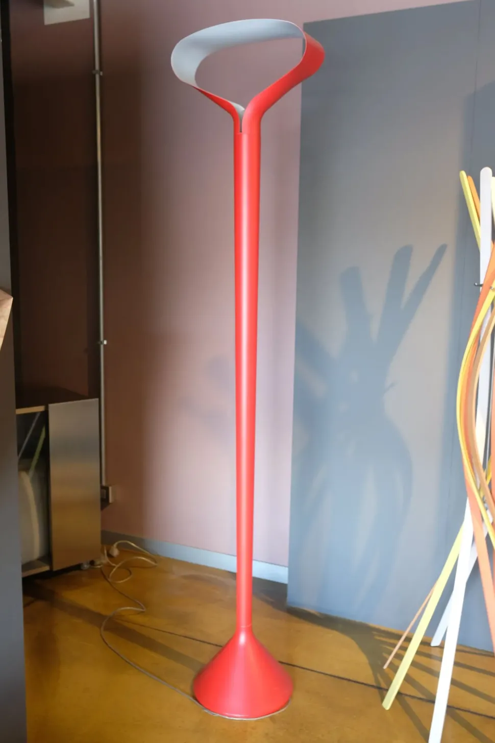 Lampada da terra stile Design Elmanco Kristalia in offerta