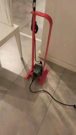 Lampada da terra Toio Flos con un ribasso esclusivo