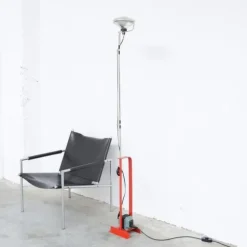 Lampada da terra Toio led Flos in Offerta Outlet