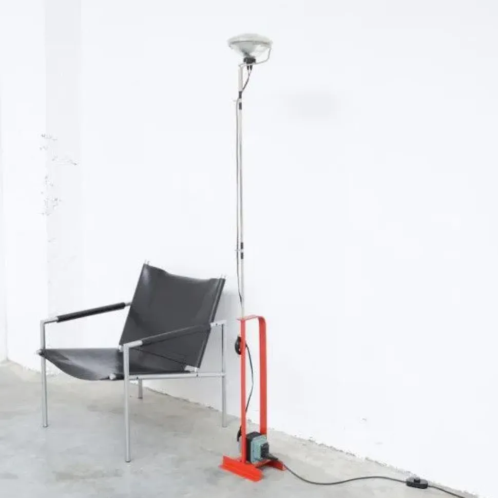 Lampada da terra Toio led Flos in Offerta Outlet