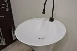 Lavabo in Solid surface modello Hilton next 01 a marchio Mastella a prezzi outlet