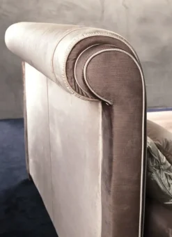 Letto classico Classico italiano velluto rasato Md work con un ribasso esclusivo