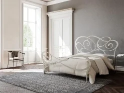 Letto classico con giroletto Floris Barel a prezzo ribassato