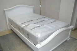 Letto classico con pediera Licia Arcadia by colombini a prezzo ribassato