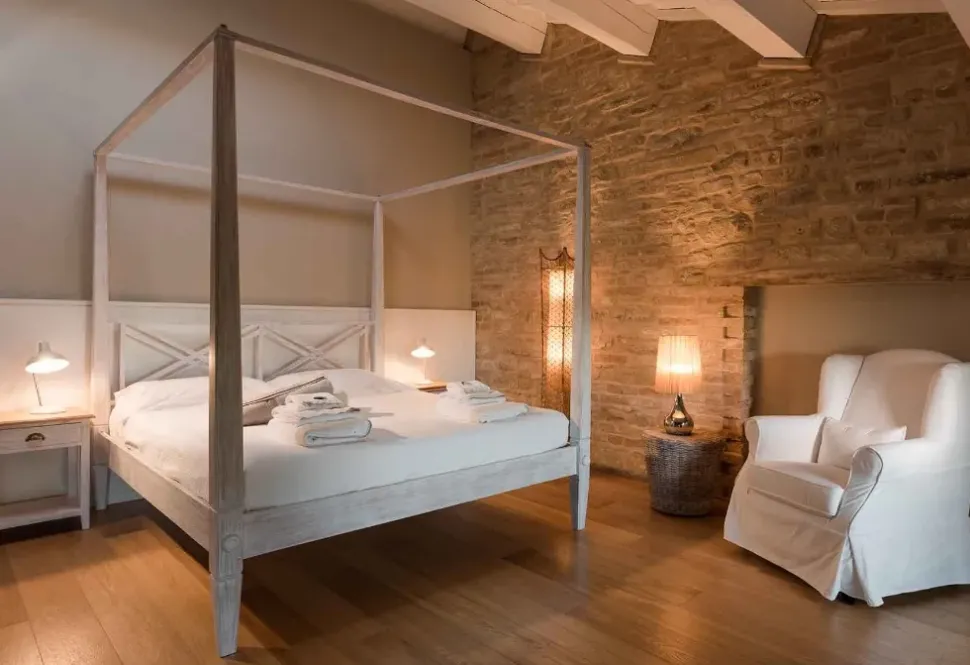 Letto Country- chic in teak massello di Outlet etnico scontato del 22%