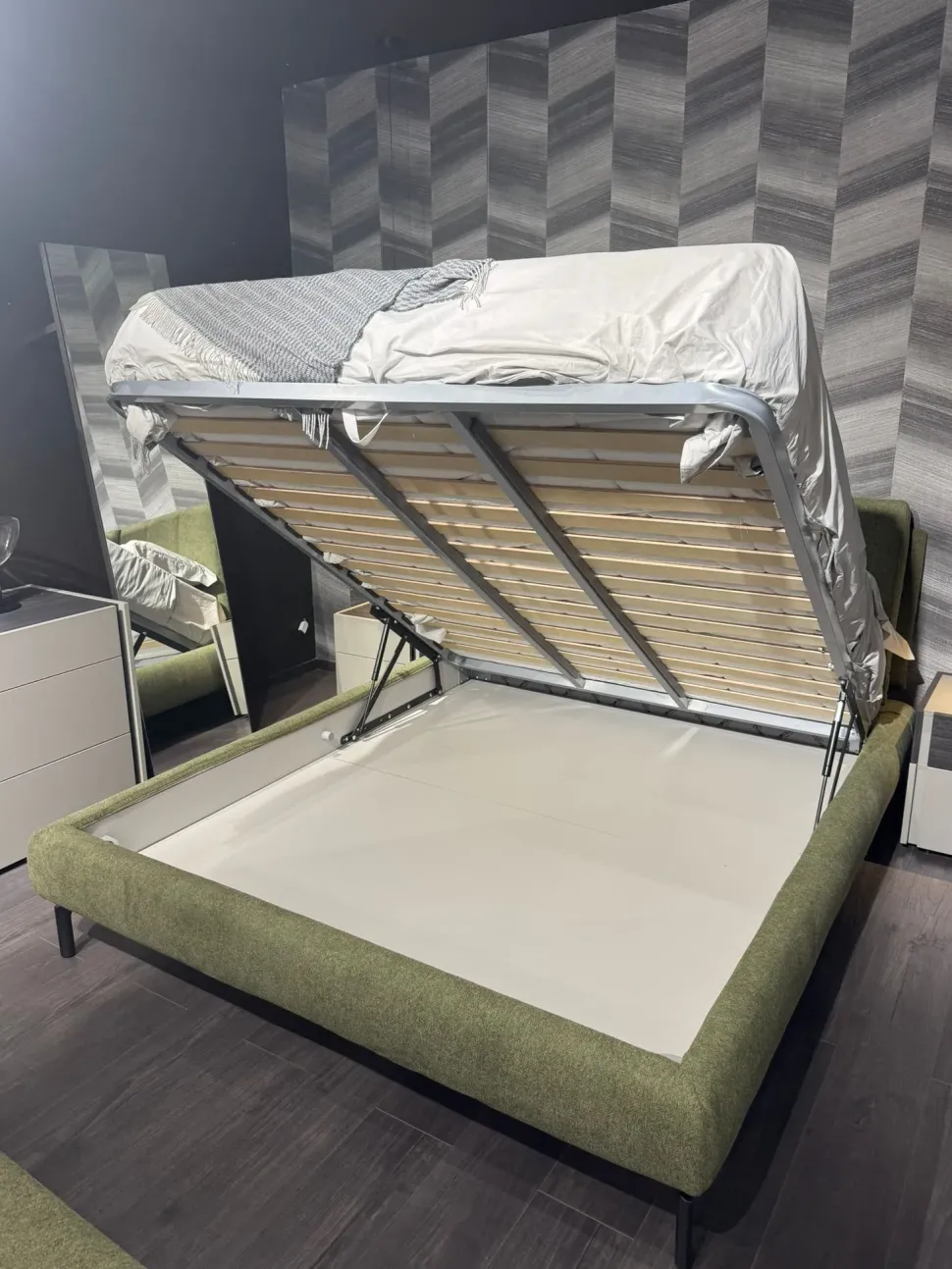 Letto design con contenitore Tecum Novaluna a prezzo scontato