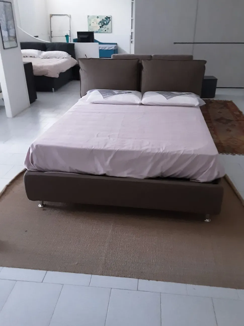 Letto design con contenitore Figi Altrenotti a prezzo ribassato