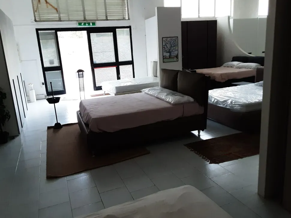 Letto design con contenitore Figi Altrenotti a prezzo ribassato