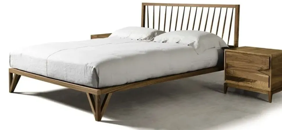 Letto design con gambe * p-120 Dale a prezzo scontato