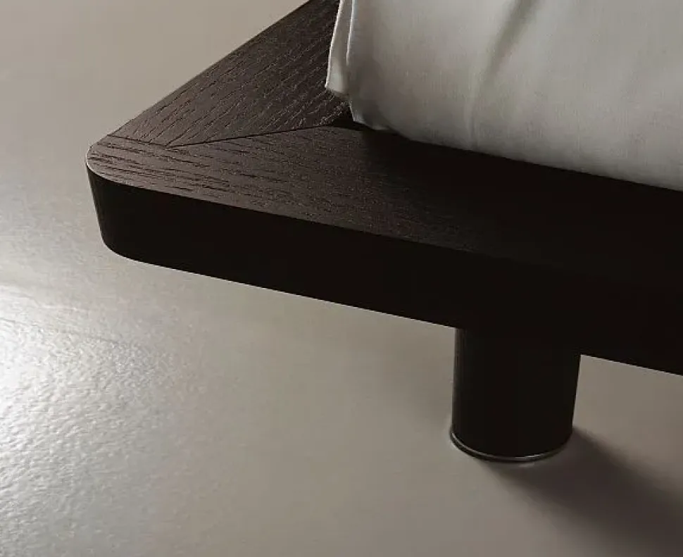 Letto design con gambe Trazo avant Distribuzione grandi marchi a prezzo ribassato