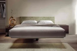 Letto design con giroletto Cloud Veneran a prezzo scontato