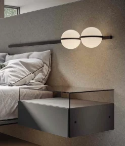Letto design con giroletto Cloud Veneran a prezzo scontato