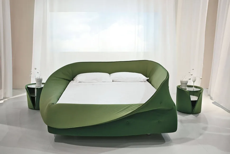 Letto design con giroletto Colletto Lago a prezzo scontato
