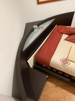 Letto design con giroletto Zenith Fimes a prezzo ribassato