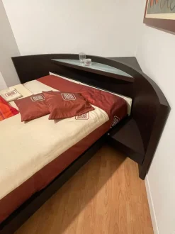 Letto design con giroletto Zenith Fimes a prezzo ribassato