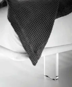 Letto design con piedini Filo Pianca a prezzo scontato