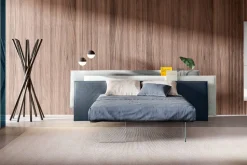 Letto design con piedini Vele_bed Lago a prezzo ribassato