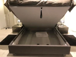 Letto design Max capitonné Twils con un ribasso del 30%