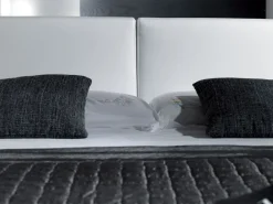 Letto imbottito con contenitore Porto Artigianale a prezzo ribassato