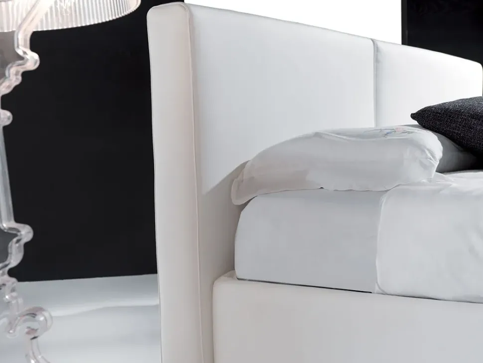 Letto imbottito con contenitore Porto Artigianale a prezzo ribassato