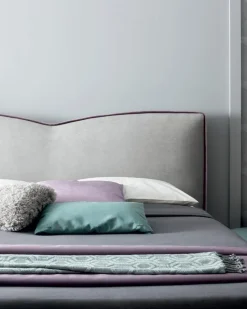 Letto imbottito con contenitore Megan Felis a prezzo ribassato