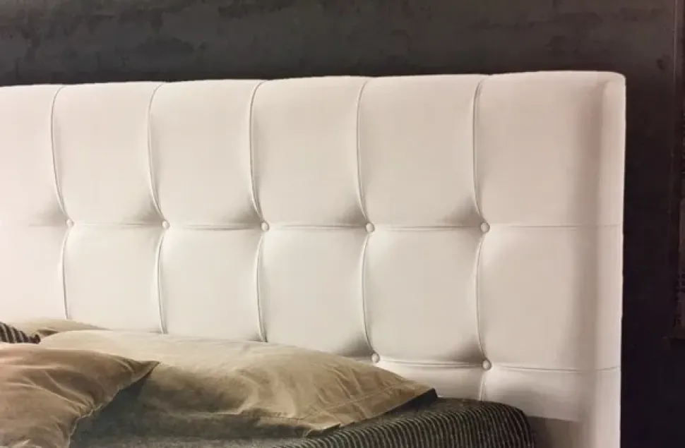 Letto imbottito con contenitore Domino - matrimoniale Artigianale a prezzo ribassato