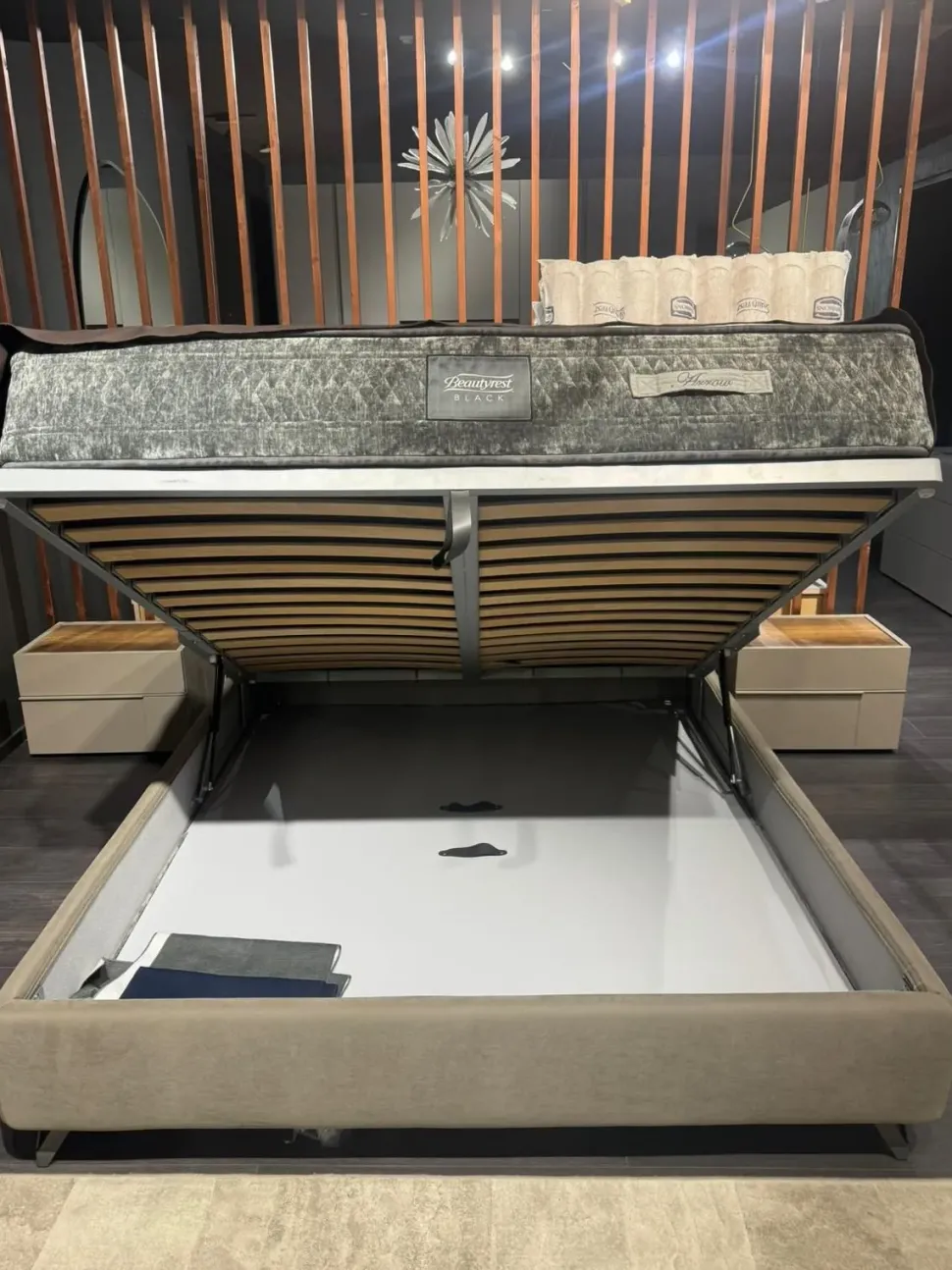 Letto imbottito con contenitore Fun double compact Bside a prezzo ribassato