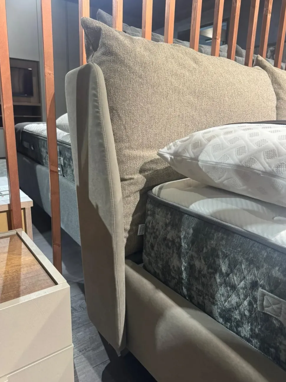 Letto imbottito con contenitore Fun double compact Bside a prezzo ribassato