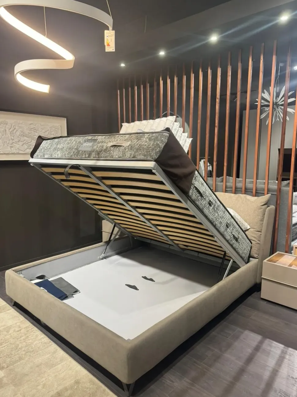 Letto imbottito con contenitore Fun double compact Bside a prezzo ribassato