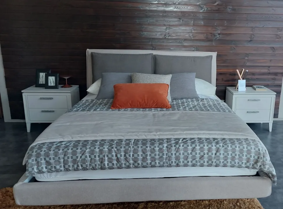 Letto imbottito con contenitore Wiki V&nice a prezzo ribassato