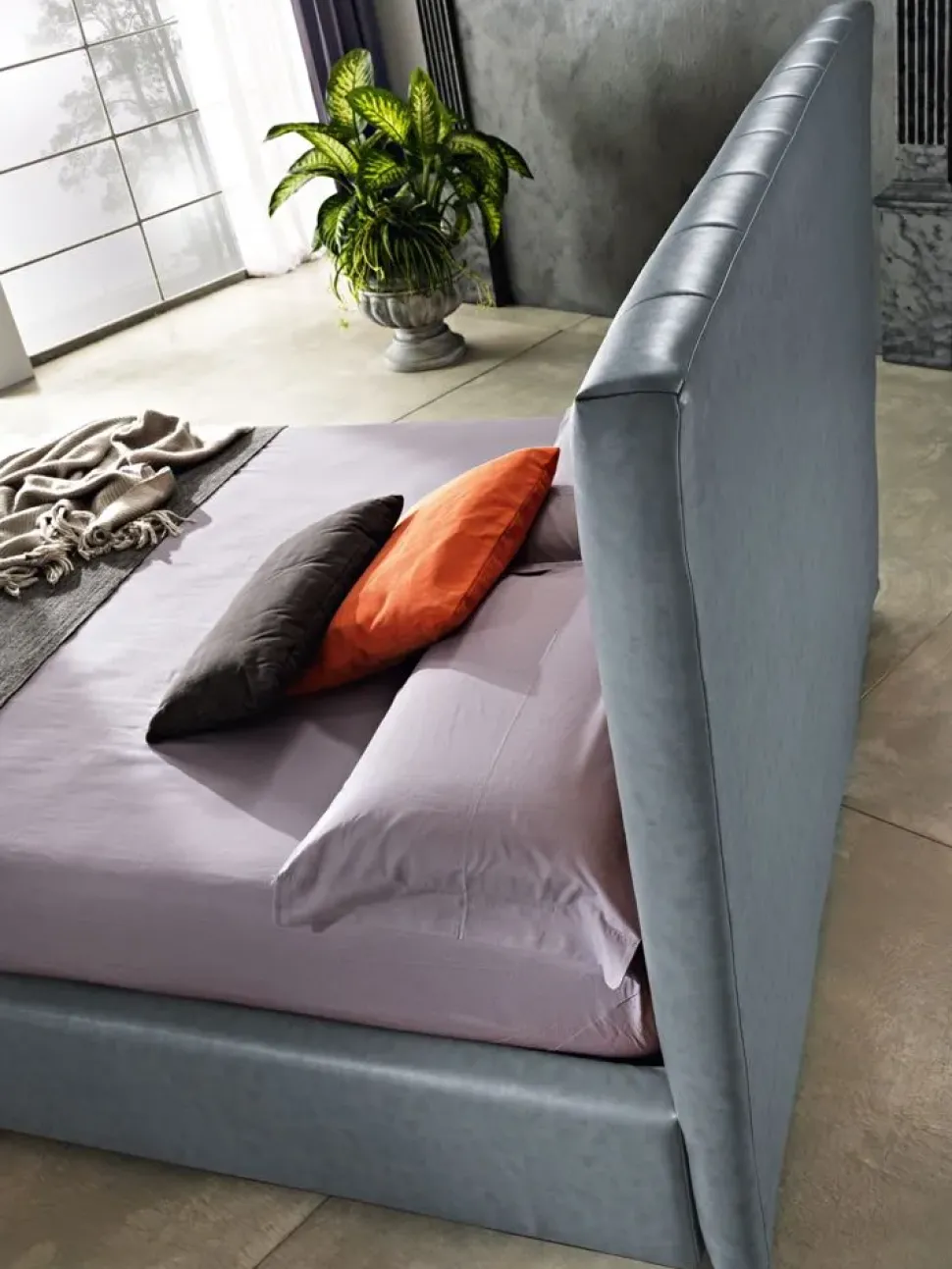 Letto imbottito con contenitore Navajo alto Artigiana letti a prezzo ribassato