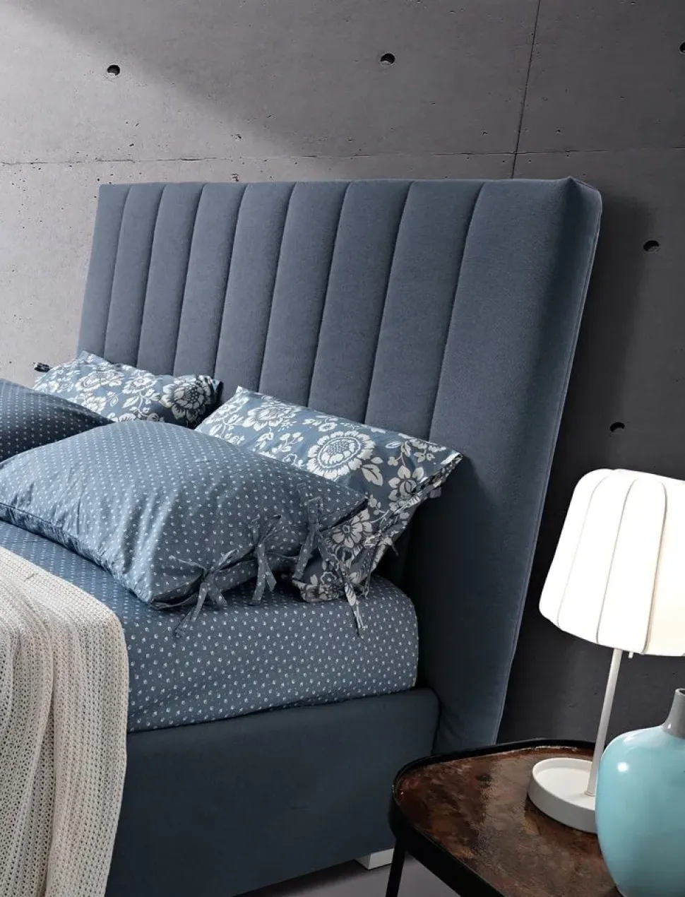 Letto imbottito con contenitore Navajo alto Artigiana letti a prezzo ribassato