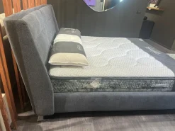 Letto imbottito con contenitore Join Bside a prezzo ribassato