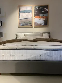 Letto imbottito con contenitore Letto leonardo con contenitore Villa luxury beds a prezzo ribassato