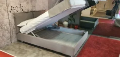 Letto imbottito con contenitore So pop motorizzato Noctis a prezzo ribassato