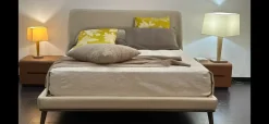 Letto imbottito con gambe Ulisse La falegnami a prezzo ribassato