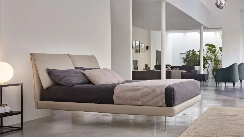 Letto imbottito con gambe Mtre letto in pelle Artigianale a prezzo scontato