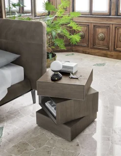 Letto imbottito con gambe Gaston Sangiacomo a prezzo scontato