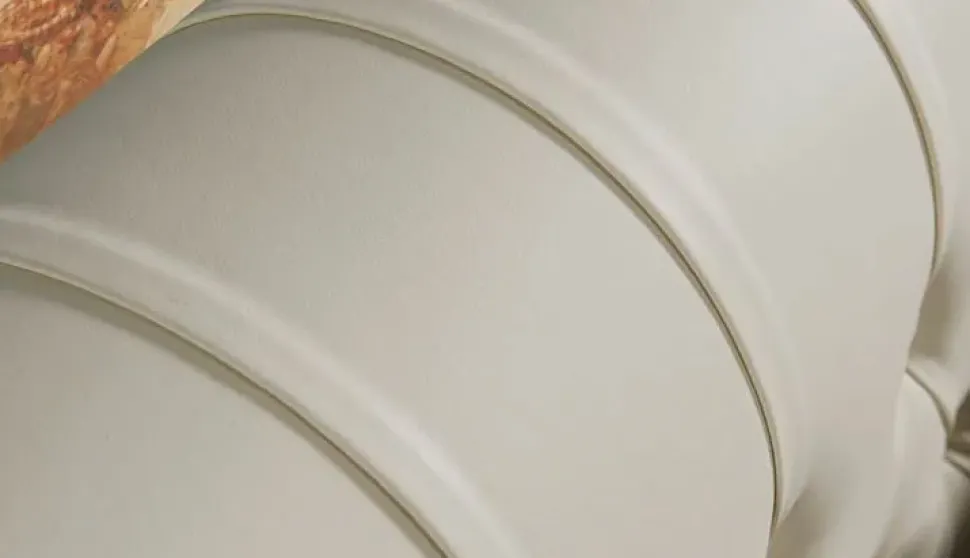 Letto imbottito con giroletto London Lettissimi a prezzo scontato