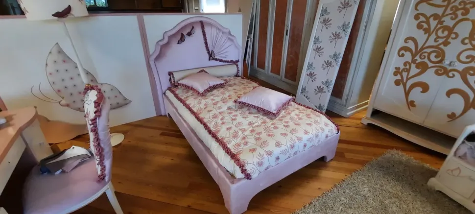 Letto imbottito con giroletto Modello dolce sogno Mobilificio bellutti a prezzo scontato