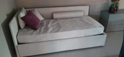 Letto imbottito con piedini Joy estraibile modello 4 V&nice a prezzo ribassato