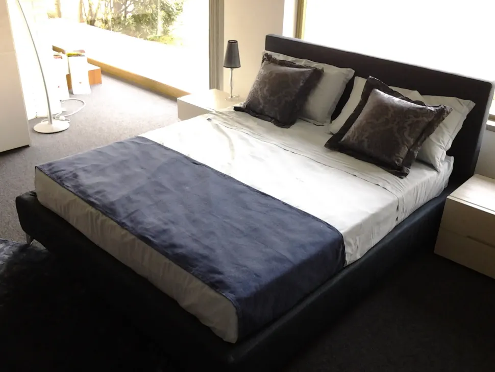 letto imbottito in tessuto sfoderabile matrimoniale